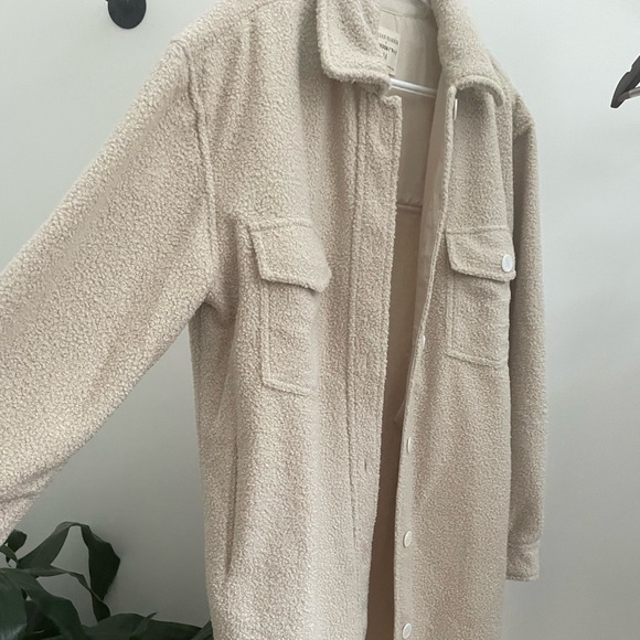 SOLD Jilly Box Jillian Harris Shacket by Jackson Rowe - Picture 5 of 8